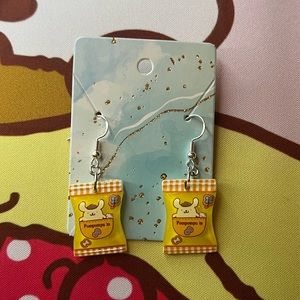 Pompompurin snack earrings